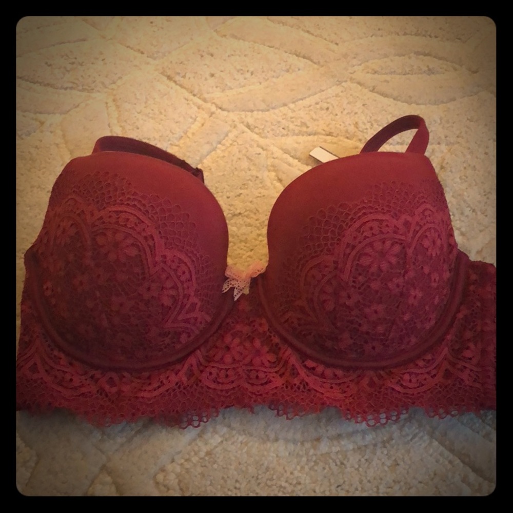 36DD Victoria secret bra